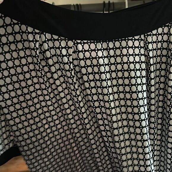 Dress    - Picture 10 of 10